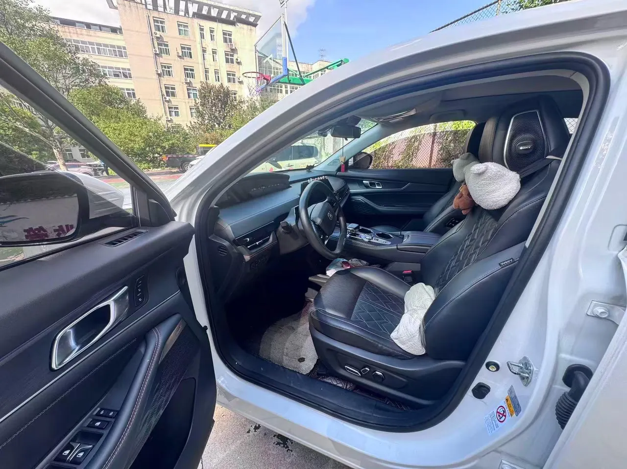 ChangAn 2022 UNI-K iDD 1.5T Blue Whale iDD Honorable Automatic Gear 7