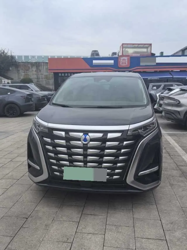 Denza 2022 Denza D9 DM-i 1.5T Stepless 970 Four-wheel Drive Honorable Automatic Gear 2