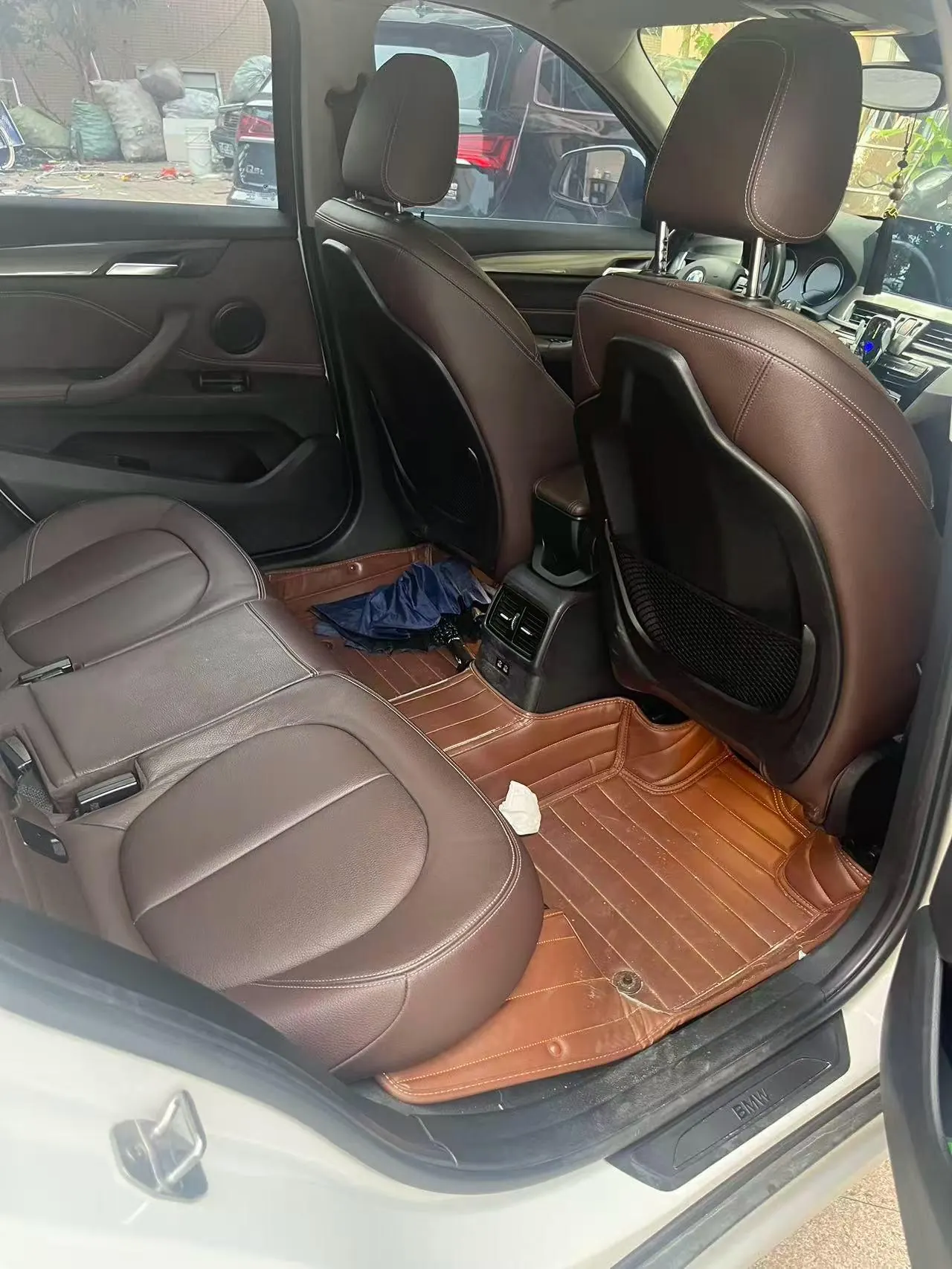 BMW 2020 X1 sDrive20Li 1.5T exclusive automatic gear 4
