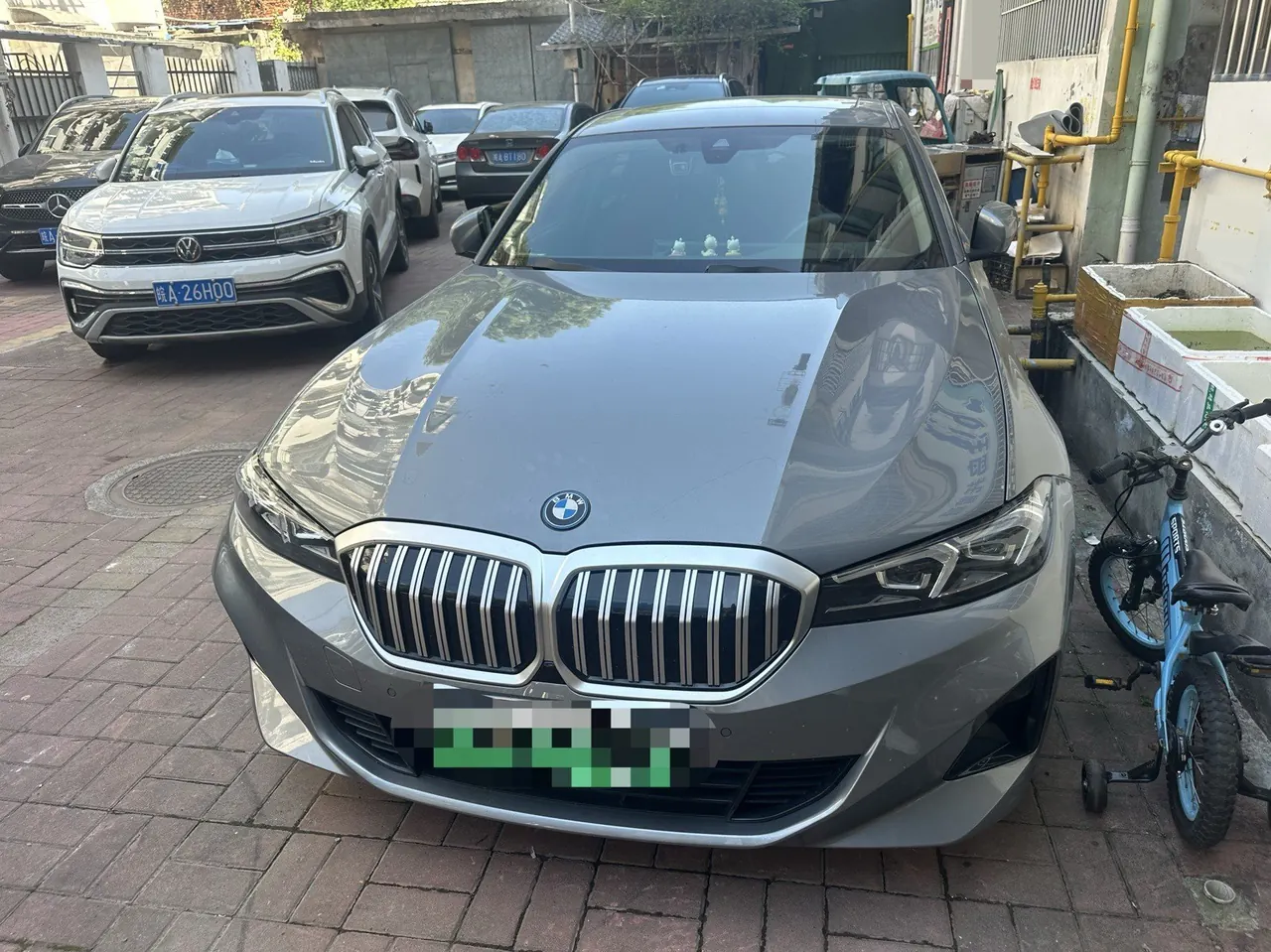 BMW 2022 i3 eDrive 35L automatic gear 2