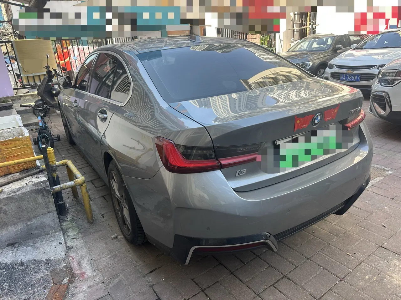 BMW 2022 i3 eDrive 35L automatic gear 6