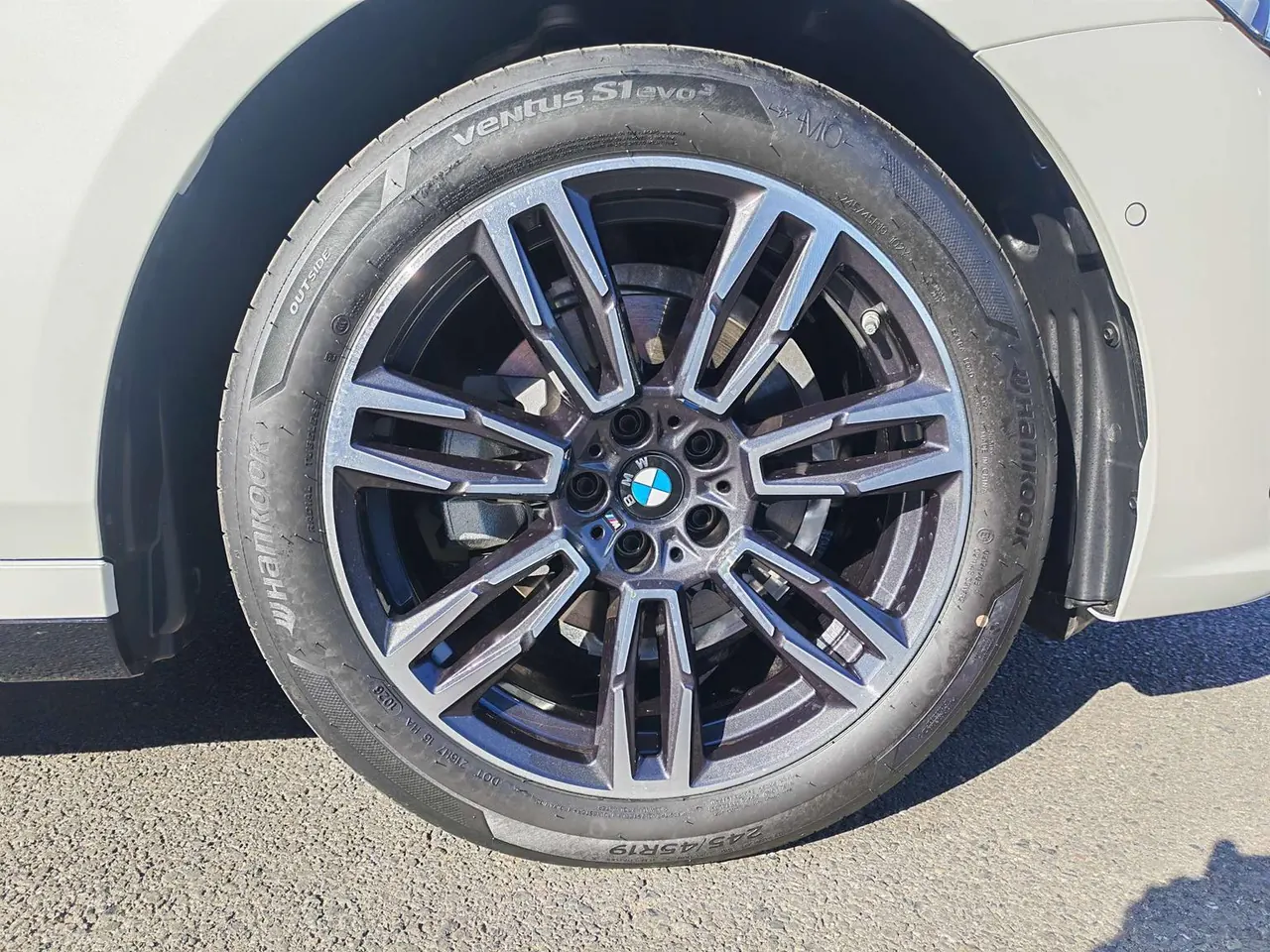 BMW 5 Series 2026 525Li 48V 2.0T M Sports Suit (Modified) Automatic Gear 10