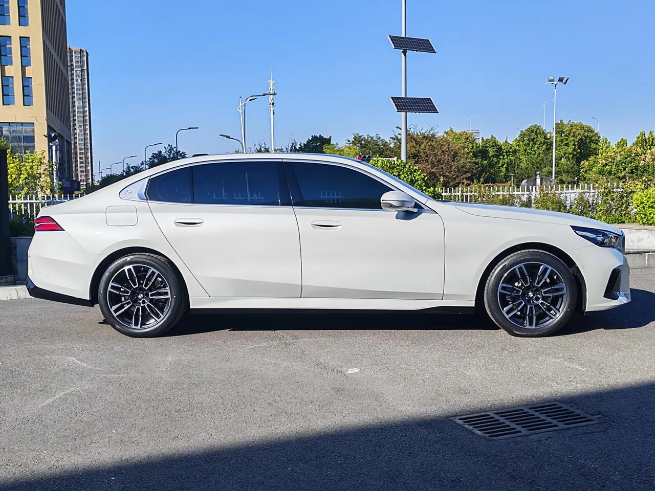BMW 5 Series 2026 525Li 48V 2.0T M Sports Suit (Modified) Automatic Gear 7