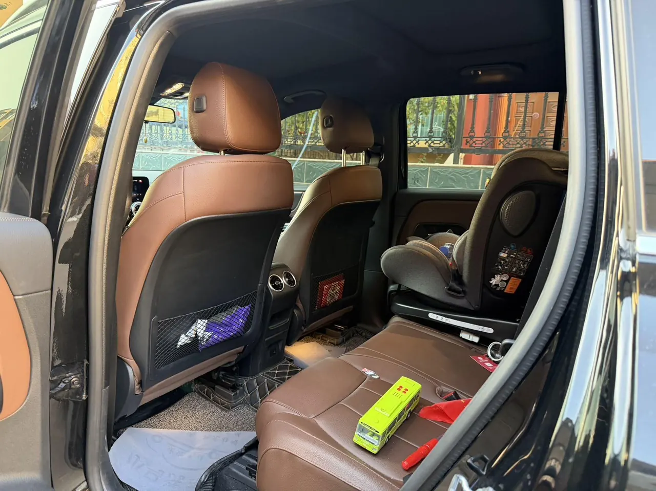 Mercedes Benz 2023 GLB 220 2.0T Fashion Automatic 3