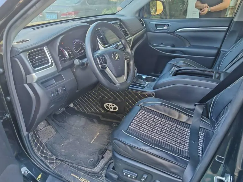 Toyota 2021 Highlander 2.0T 4-wheel drive Premium Edition 7-seat Automatic Gear 3