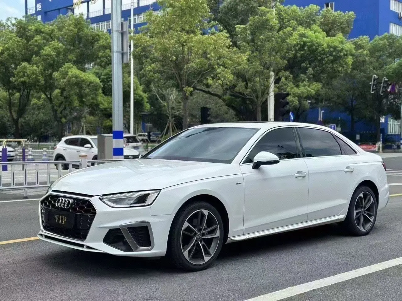 Open image lightbox: Audi 2020 A4L 2.0TFSI 40TFSI Deluxe Dynamic Automatic