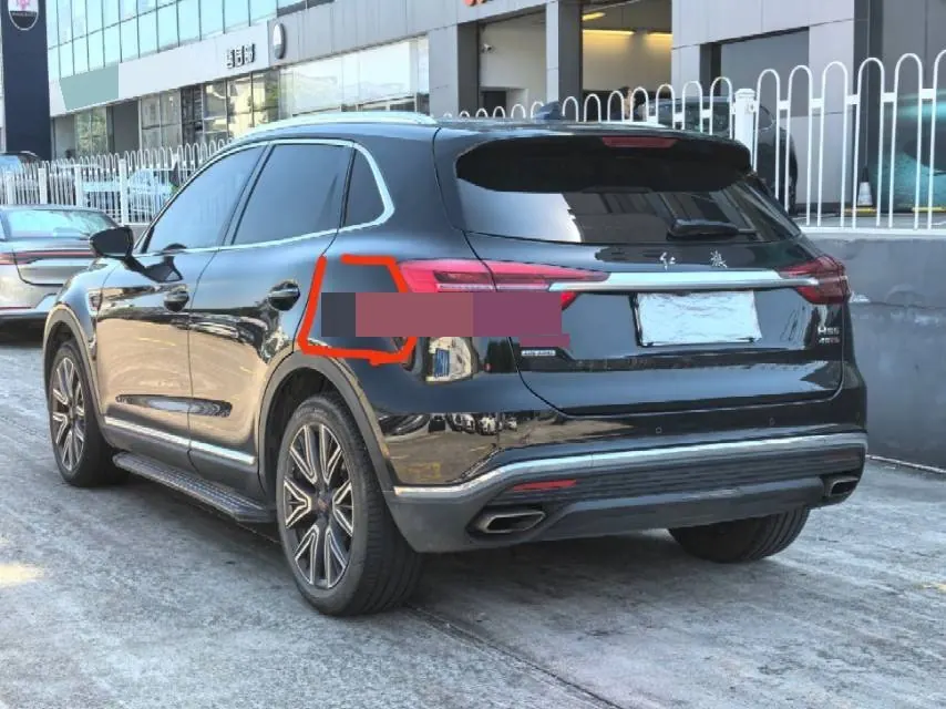 HongQi 2022 HS5 2.0T 4-wheel drive smart flag-sharing version automatic gear 9