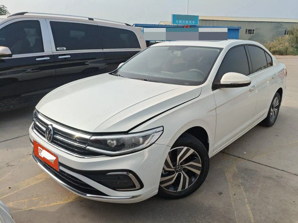 Open image lightbox: Volkswagen 2023 Bora 1.2TSI 200TSI Smart Edition Automatic Gear