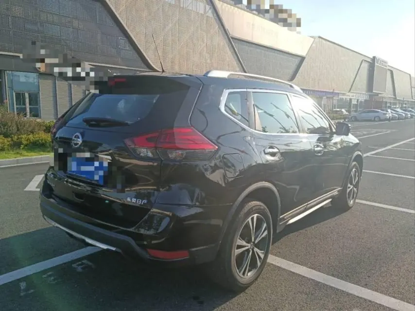 Nissan 2021 Qijun 2.5 Stepless XL ITS Four-wheel Drive Luxury Commemorative Edition Automatic Gear 3