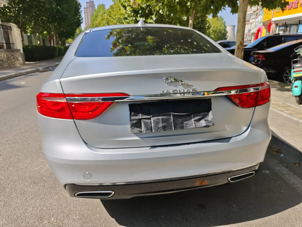 Jaguar 2020 XFL 2.0T P 10000.00g Drive Fenghua Edition Automatic Gear 3