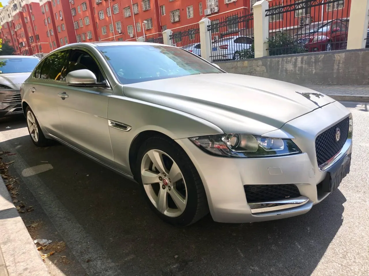Jaguar 2020 XFL 2.0T P 10000.00g Drive Fenghua Edition Automatic Gear 4
