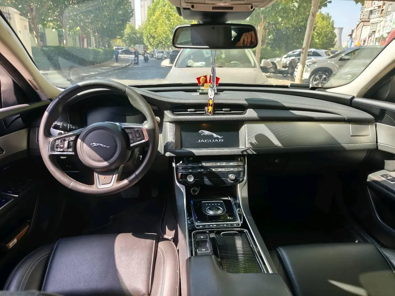 Jaguar 2020 XFL 2.0T P 10000.00g Drive Fenghua Edition Automatic Gear 5