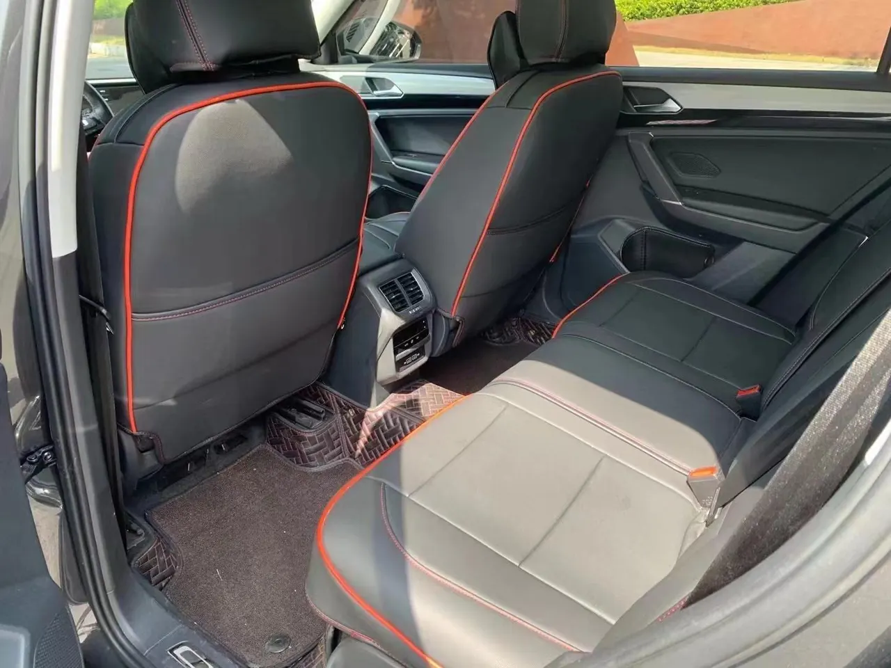 Volkswagen 2020 Tanyue 2.0TSI 330TSI Two-Drive Deluxe Zhilian Edition Pro Automatic Gear 6