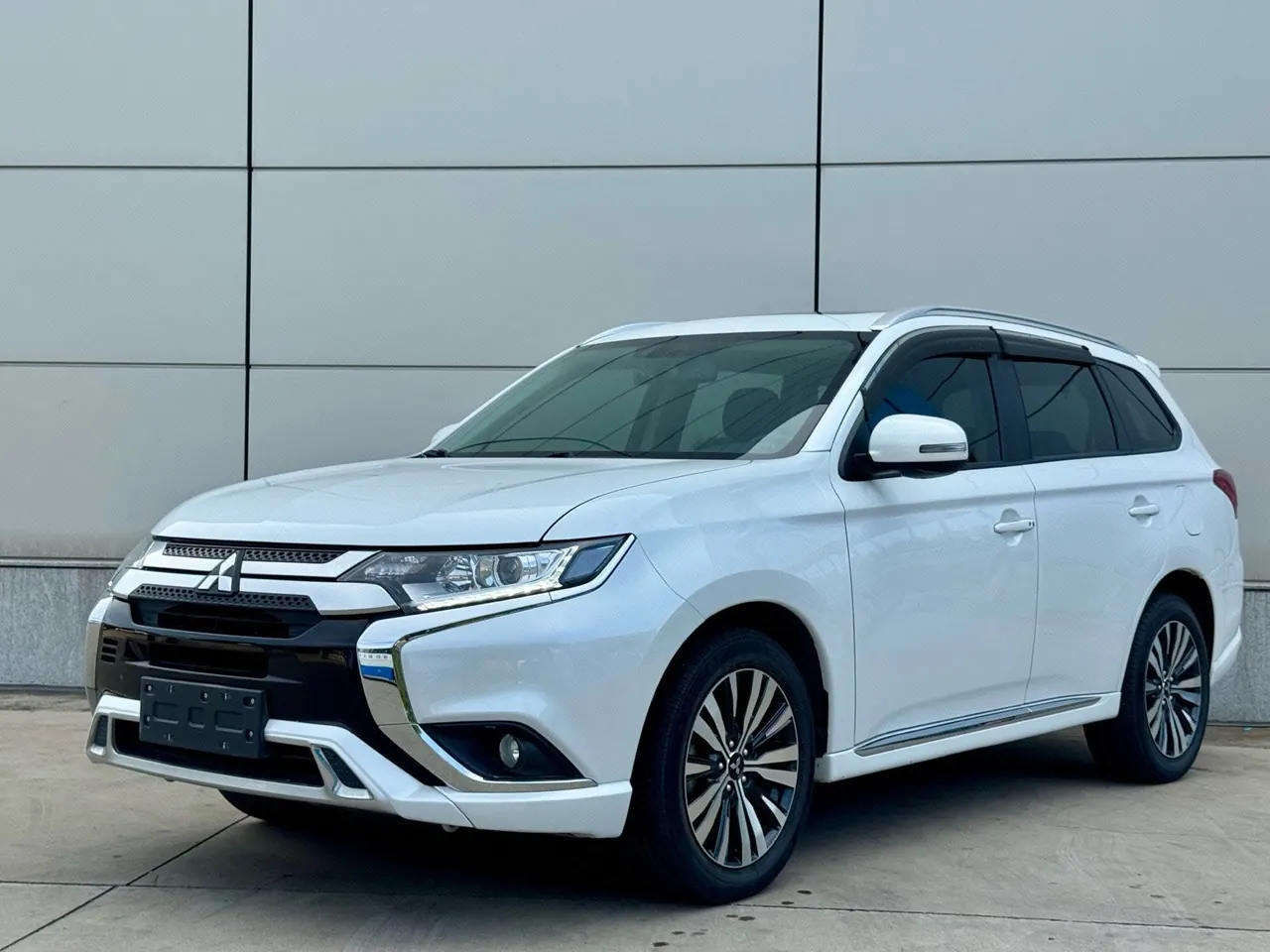 Mitsubishi 2021 Outlander 2.0 Stepless Two-Drive Enjoy Edition 5-seat Automatic Gear - View 1