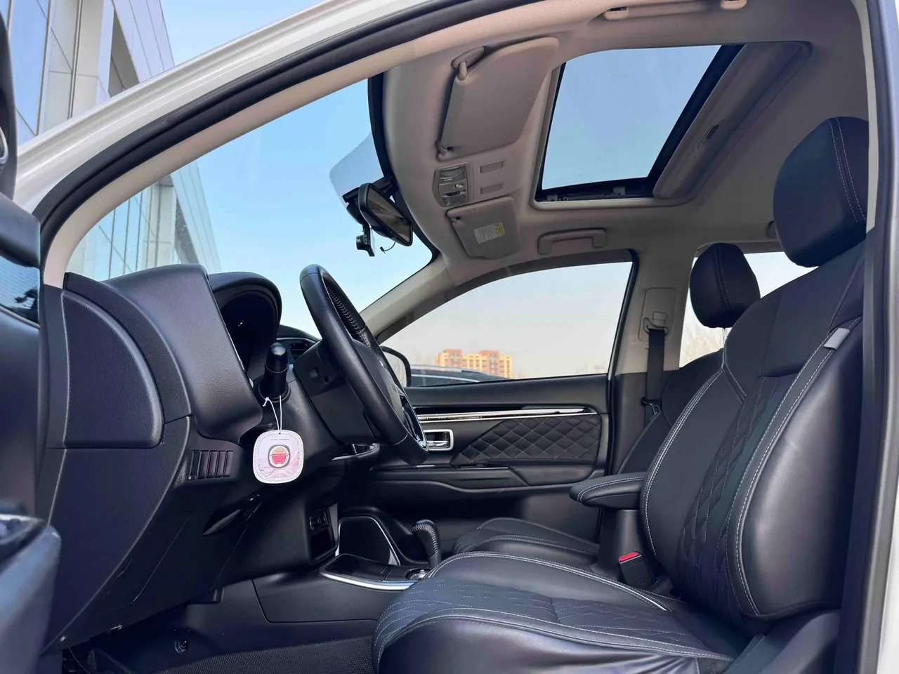 Mitsubishi 2021 Outlander 2.0 Stepless Two-Drive Enjoy Edition 5-seat Automatic Gear 2