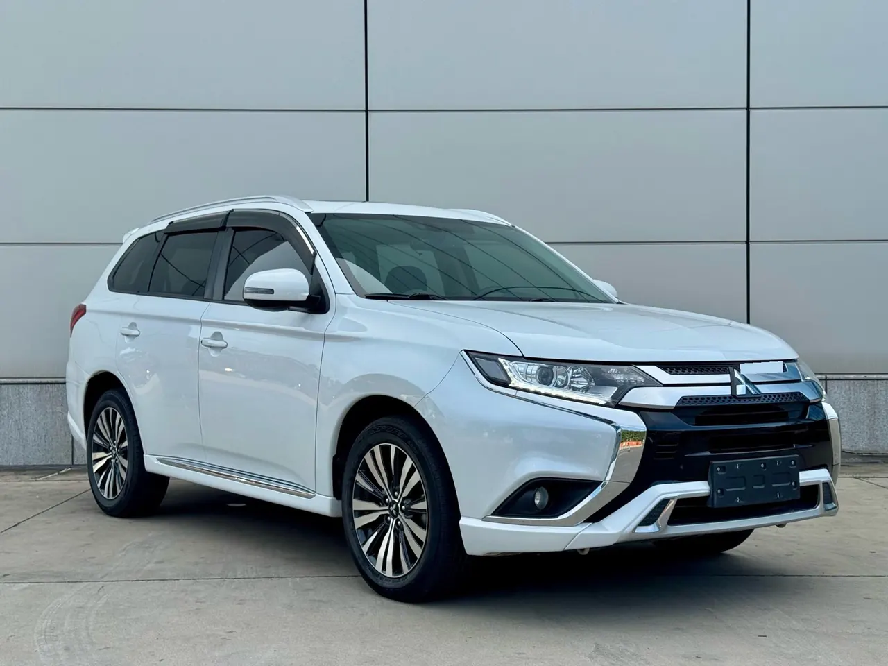 Mitsubishi 2021 Outlander 2.0 Stepless Two-Drive Enjoy Edition 5-seat Automatic Gear 6