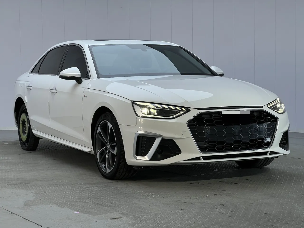 Audi 2020 A4L 2.0TFSI 35TFSI Fashion Dynamic Automatic 3