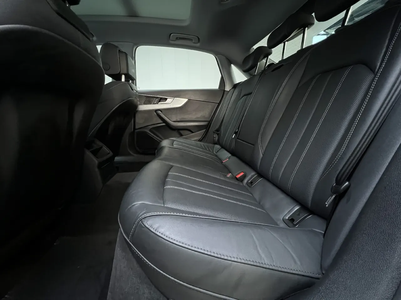 Audi 2020 A4L 2.0TFSI 35TFSI Fashion Dynamic Automatic 6