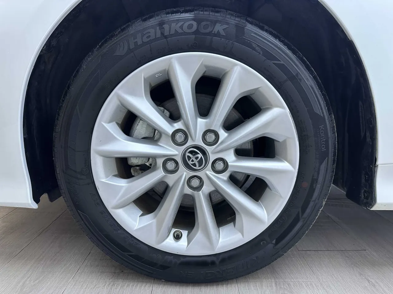 Toyota 2021 corolla double engine 1.8 stepless flagship automatic gear 21