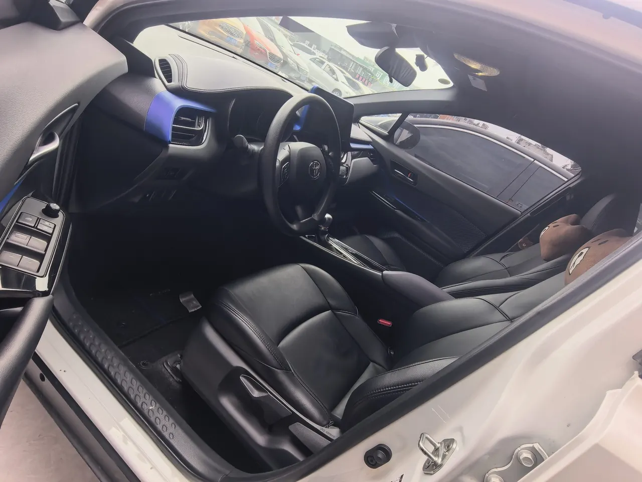 Toyota 2020 C- HR 2.0 stepless leading version of automatic gear 4