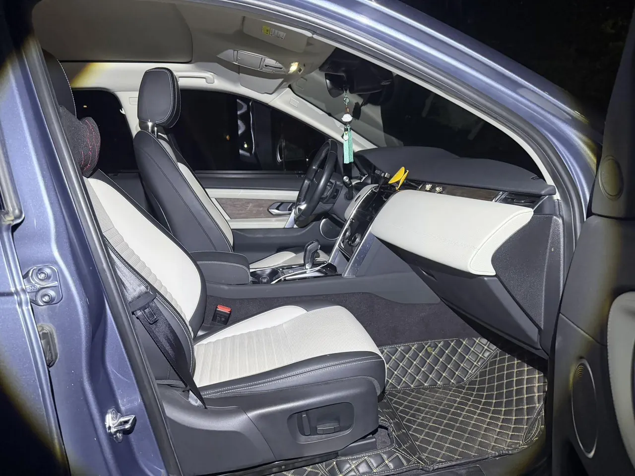 Land Rover 2020 Discovery Sports Edition 48V 2.0T 249PS R-Dynamic SE Performance Technology Edition 5-seat Automatic Gear 7