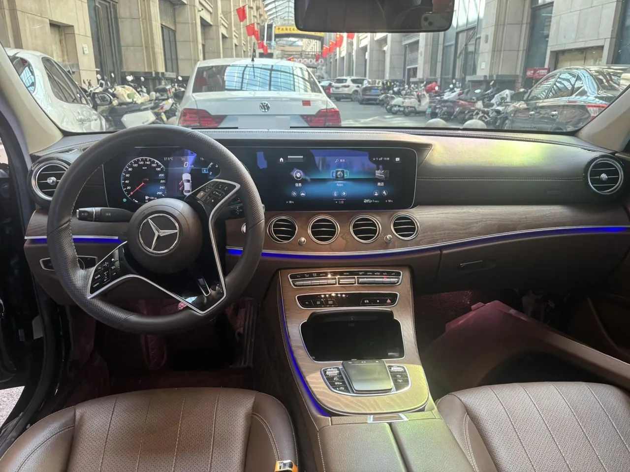 Mercedes Benz E Class 2023 E 300 L 2.0T Luxury Automatic Gear 3