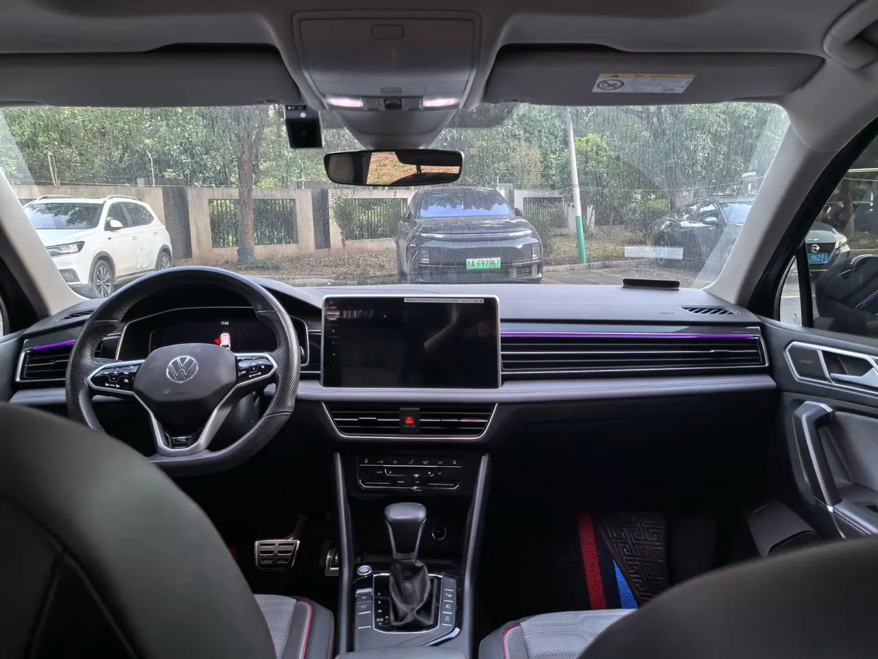 Volkswagen 2023 Tiguan L R-Line 2.0TSI 330TSI Two-Drive R-Line Ultimate Automatic Gear 4