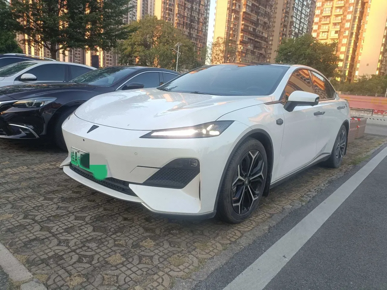 Open image lightbox: ChangAn Deepal 2023 SL 03 200Max Range-extended Automatic Gear