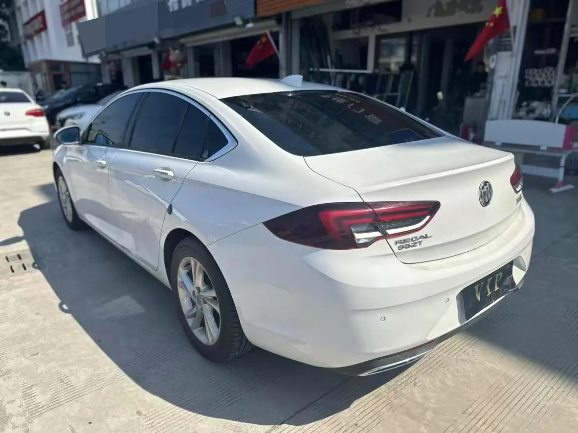 Buick 2020 Regal 1.5T 552T Luxury Automatic Gear 3