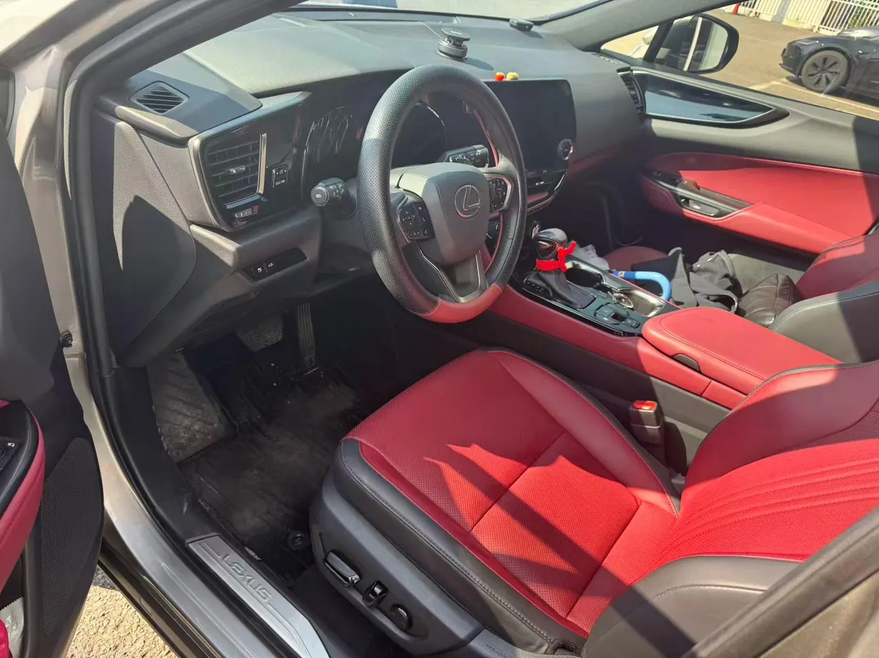 Lexus NX (imported) 2025 NX200 2.0 stepless FUN automatic gear 4