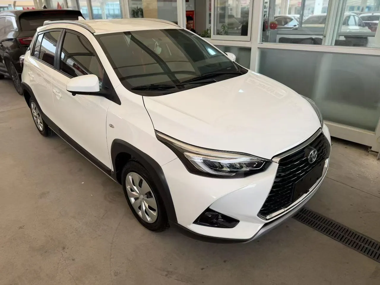 Toyota yaris 2022 YARiS L Zhixuan X 1.5 Stepless Leading PLUS Edition Automatic Gear 3