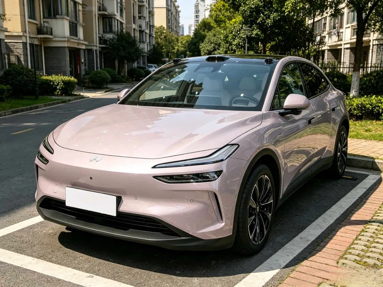 Открыть галерею: ONVO 2024 L60 60kwh rear drive version automatic gear
