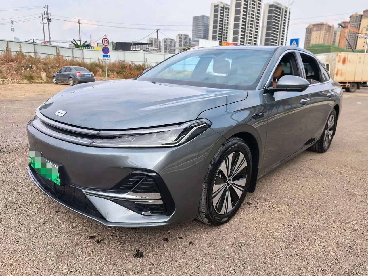 Открыть галерею: Geely Galaxy 2025 A7 EM-i 1.5 150km Discovery Edition Automatic Gear