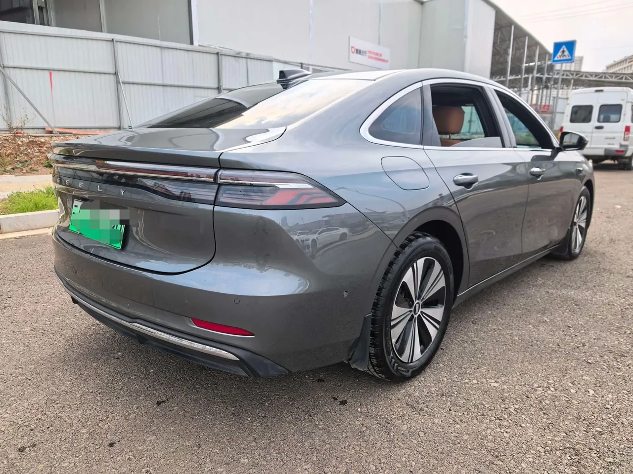 Geely Galaxy 2025 A7 EM-i 1.5 150km Discovery Edition Automatic Gear 5