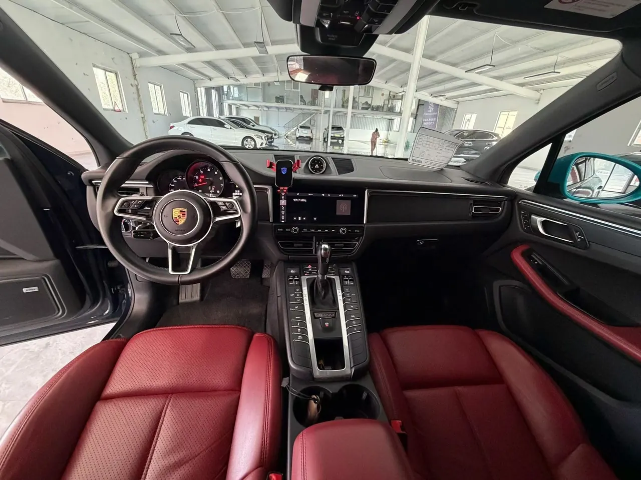Porsche Macan (Imported) 2020 Macan 2.0T Automatic Gear 4