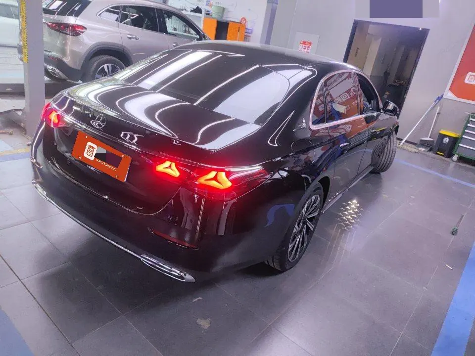 Mercedes Benz E Class 2024 E 300 L 48V 2.0T Luxury Automatic Gear 2
