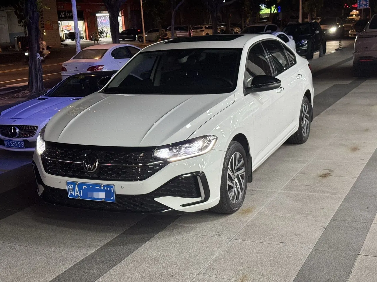 Open image lightbox: Volkswagen 2024 Lavida 1.5TSI 300TSI Star Leading Edition Automatic Gear