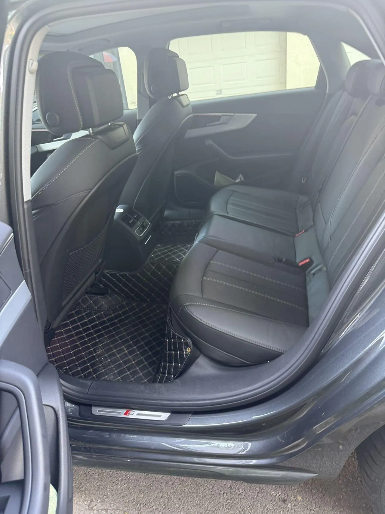 Audi 2020 A4L 2.0TFSI 40TFSI Deluxe Dynamic Automatic 4