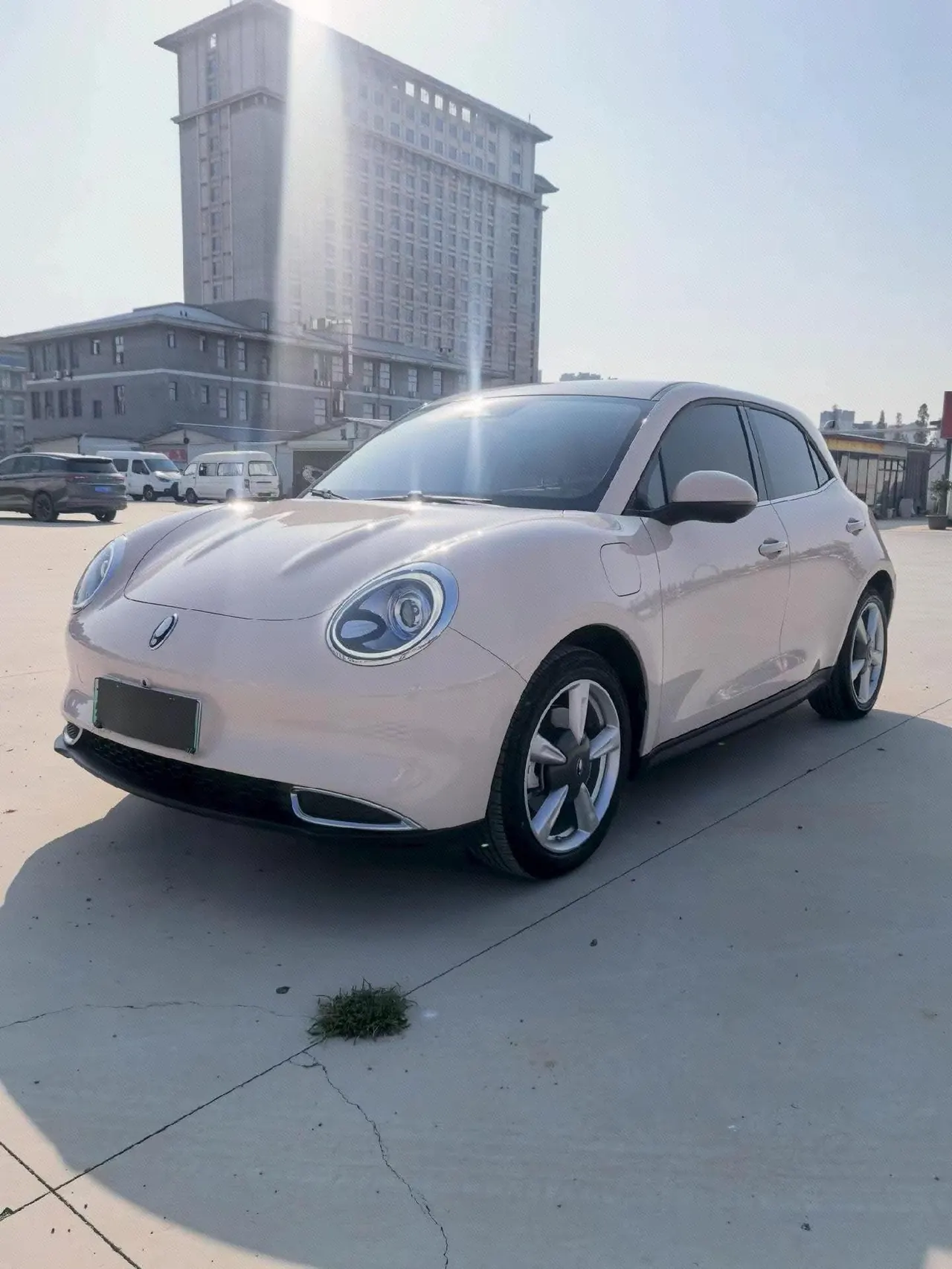 打开图片灯箱:Ora 2023 Good Cat 401km Standard Endurance Luxury Lithium Iron Phosphate Automatic Gear