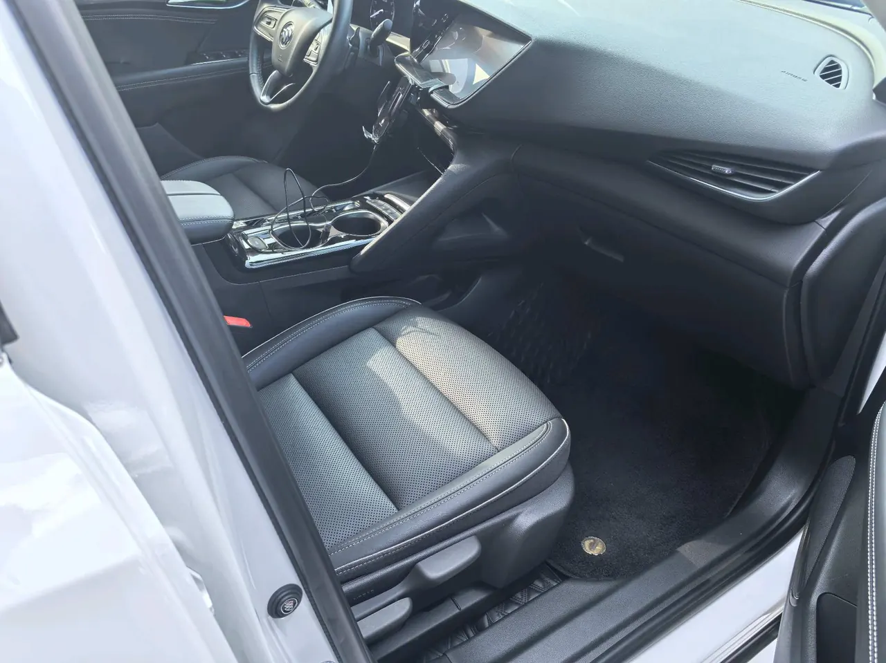 Buick 2022 Angkewei S 48V 1.5T 552T Two-Drive Luxury Automatic Gear 4