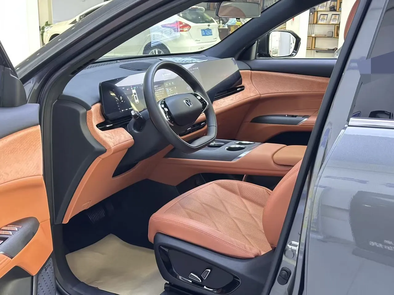 ChangAn 2025 CS75 PLUS 2.0T Ultra New Blue Whale Smart Engine Automatic Gear 5