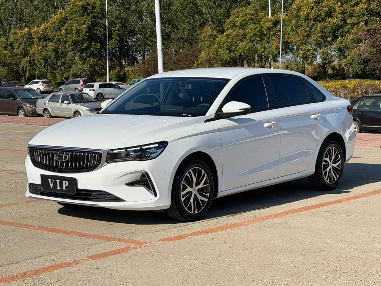 Geely 2023 Emgrand-sedan 1.5 Stepless Champion Deluxe Automatic Transmission - View 1