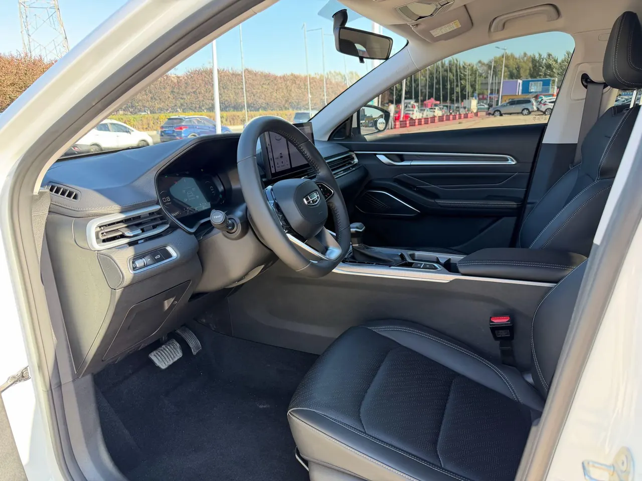 Geely 2023 Emgrand-sedan 1.5 Stepless Champion Deluxe Automatic Transmission 4