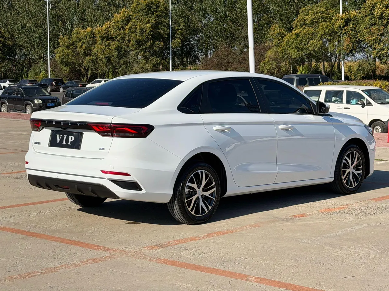 Geely 2023 Emgrand-sedan 1.5 Stepless Champion Deluxe Automatic Transmission 8