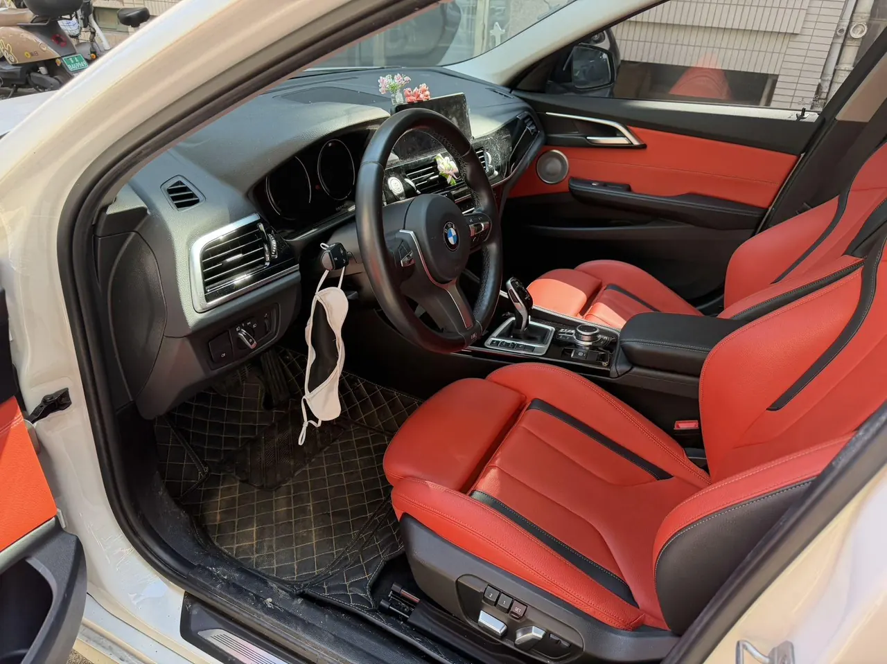 BMW 1 Series 2021 125i 2.0T M Sports Obsidian Night Edition Automatic Gear 3