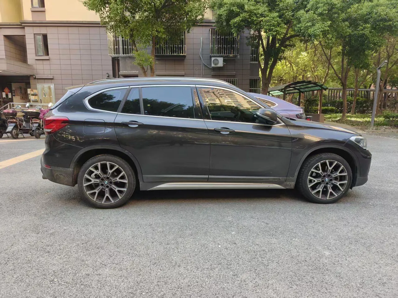 BMW 2022 X1 xDrive25Li 2.0T exclusive automatic gear 3