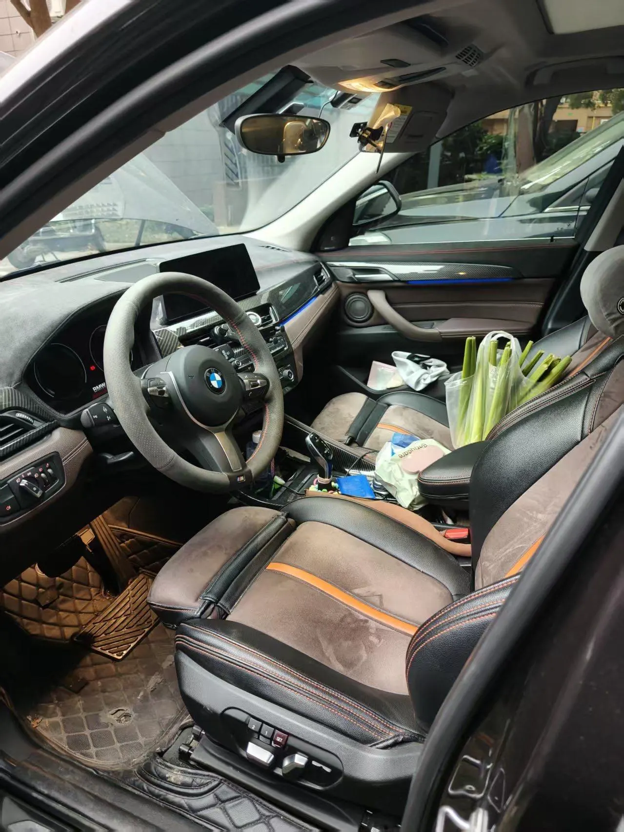 BMW 2022 X1 xDrive25Li 2.0T exclusive automatic gear 4