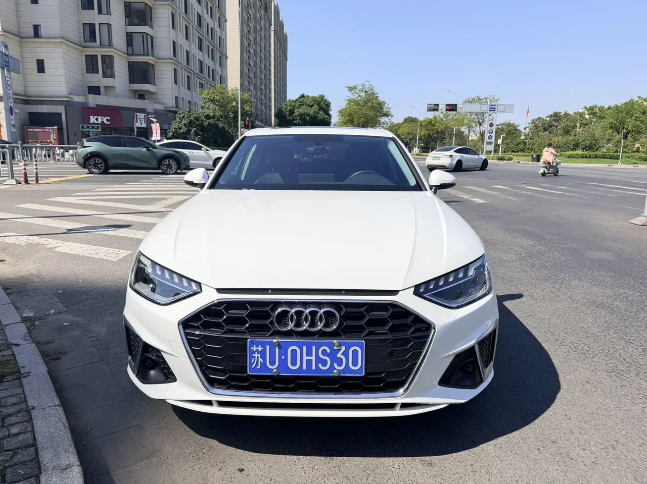 Audi 2024 A4L 2.0TFSI 40TFSI Fashion Dynamic Automatic 2