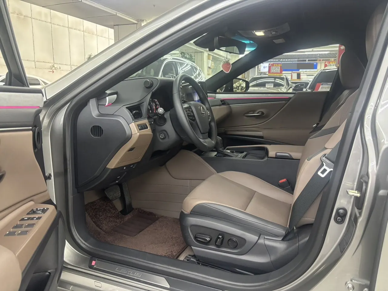 Lexus ES (Imported) 2025 ES200 2.0 Stepless Edition Automatic Gear 4