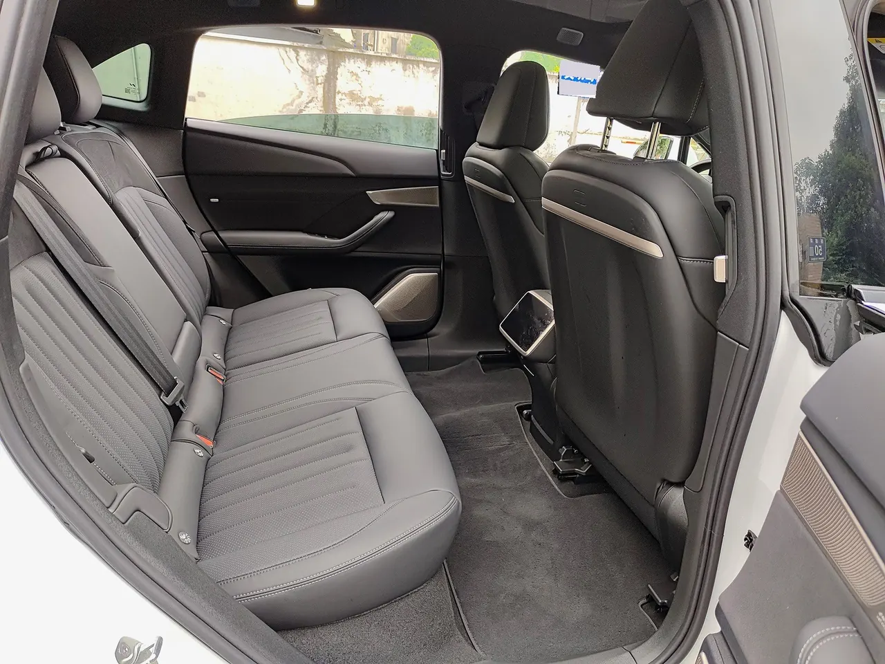 ONVO 2025 L60 60kWh rear drive version automatic gear 3
